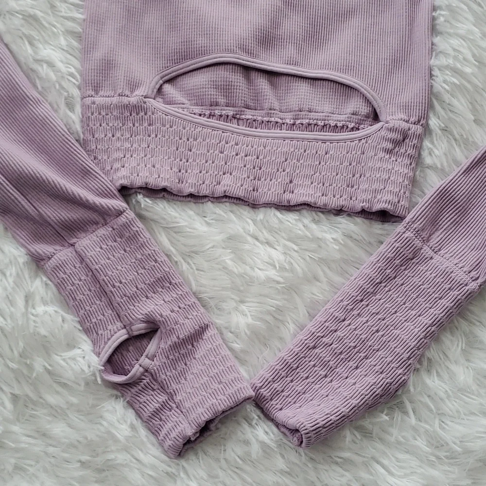 35. Free People Movement Cut It Out Longsleeve Crop Lilac - Picture 5 of 13